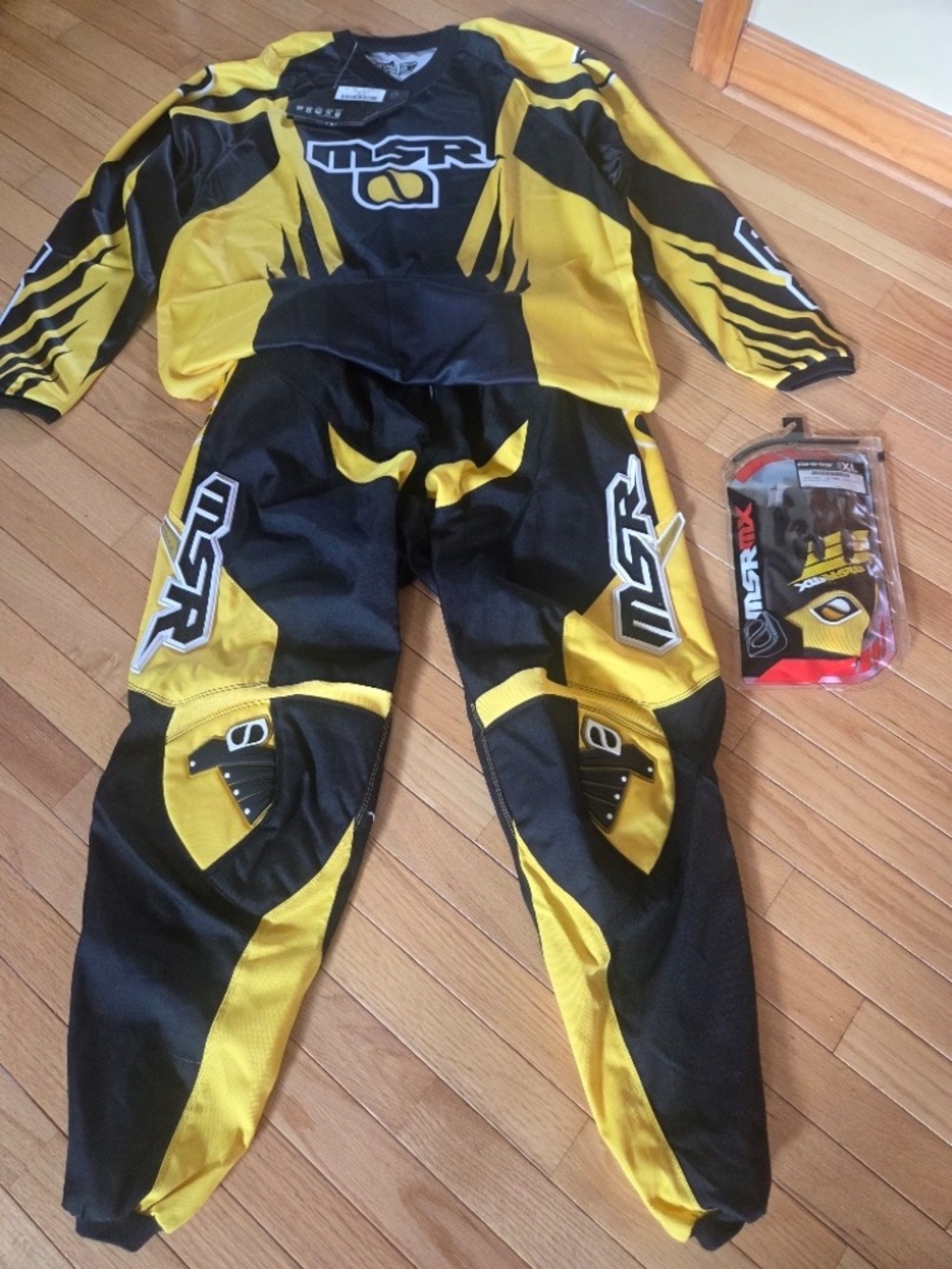 Mens NWT MSR Motorcross Outfit ... Pants 38 ... Jersey XL ... Gloves XL